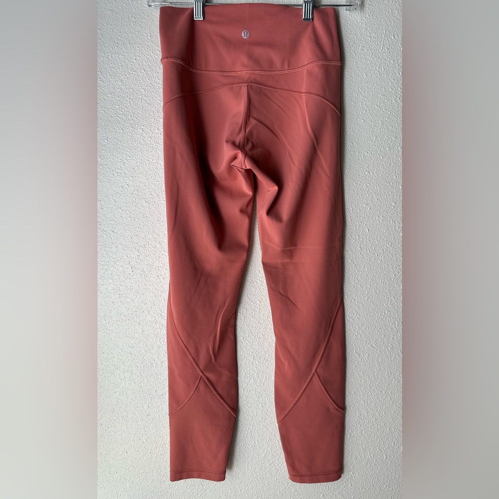 Lululemon In Movement Tight 25” leggings